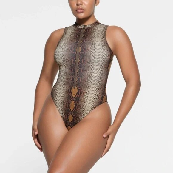 SKIMS Signature Swim Zip Front Piece - Desert Snake Print Rash Guard - Picture 12 of 12